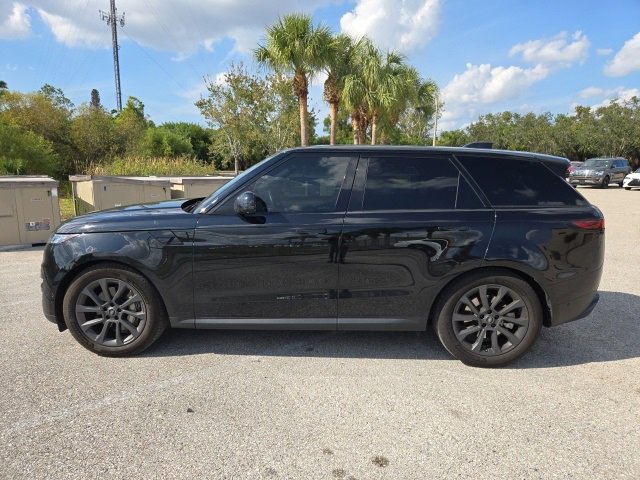 2023 Land Rover Range Rover Sport SE photo 2