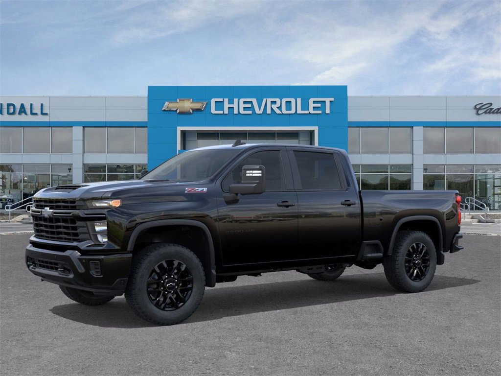 2026 Chevrolet Silverado 2500HD Custom photo 2