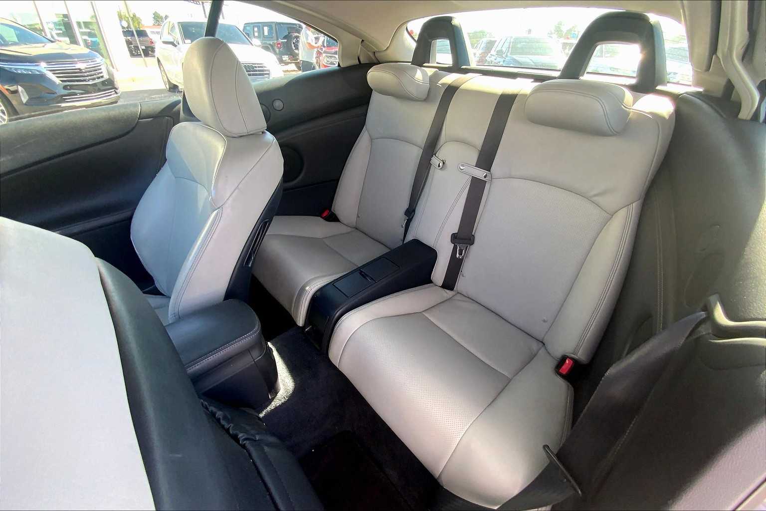 2012 Lexus IS 350C photo 19