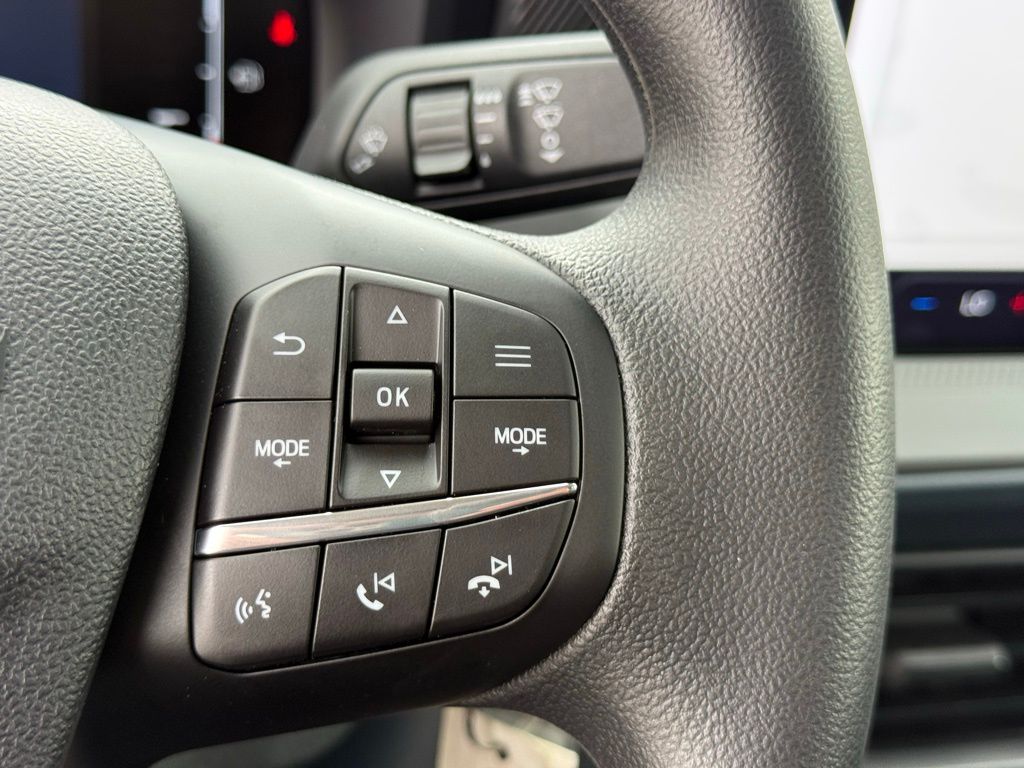 2025 Ford Maverick XL photo 12