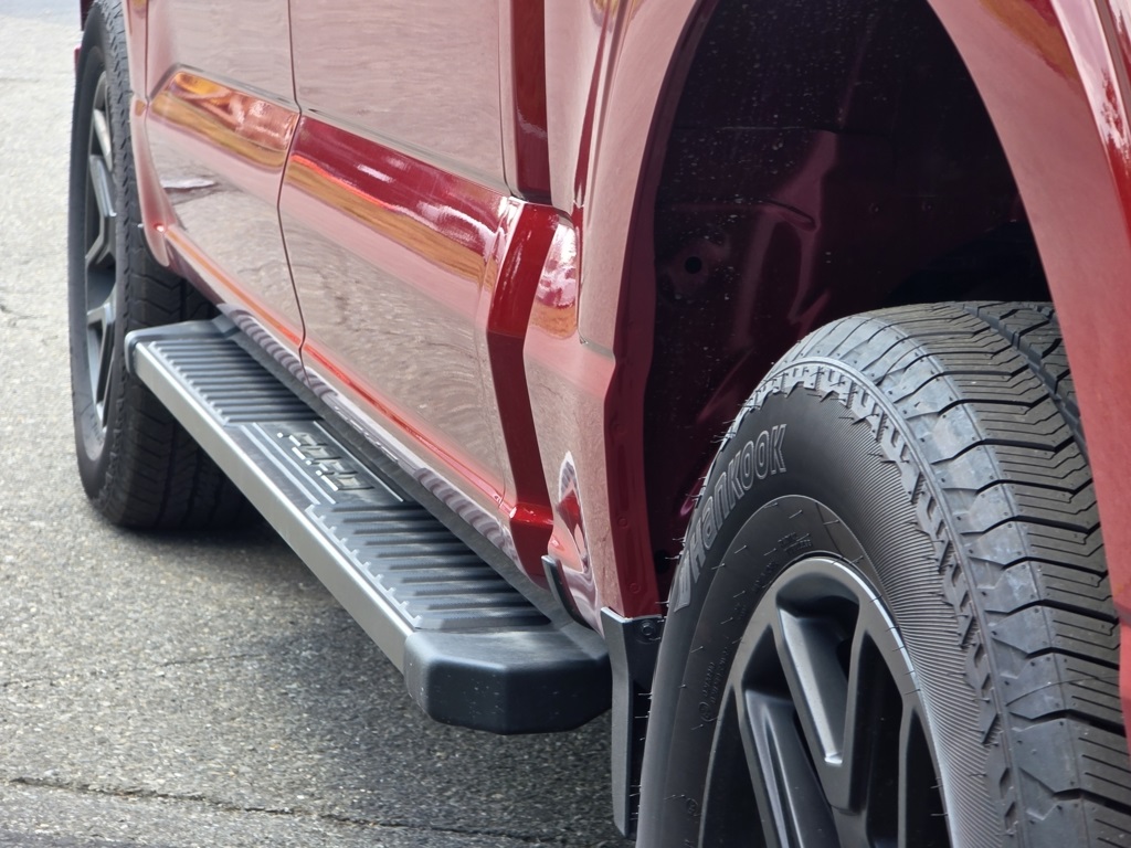 2025 Ford F-150 STX photo 4