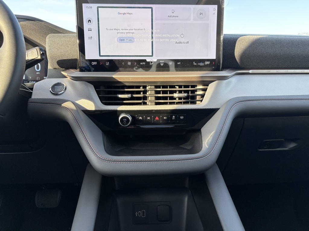 2026 Ford Explorer photo 4