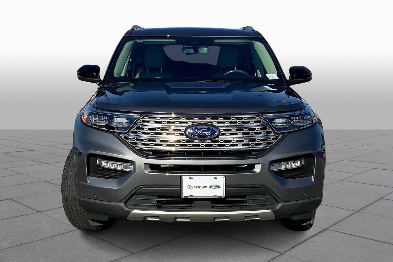 2023 Ford Explorer Limited photo 3