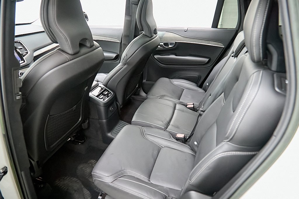 2023 VOLVO XC90 - Image 16