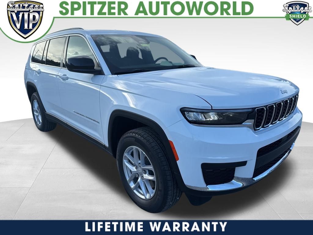 2025 Jeep Grand Cherokee L Laredo's photo