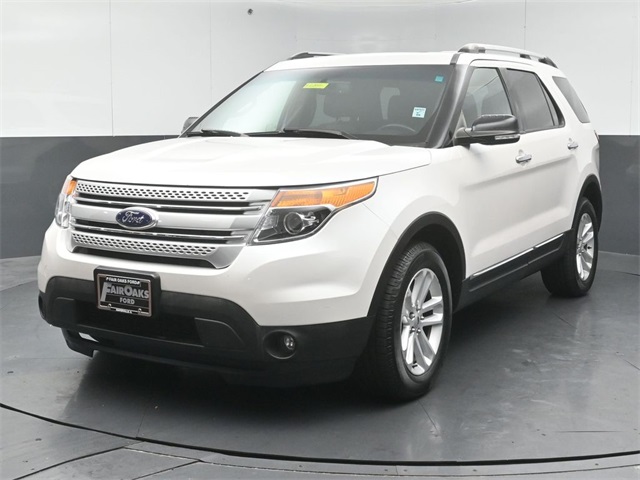 2015 Ford Explorer XLT photo 3