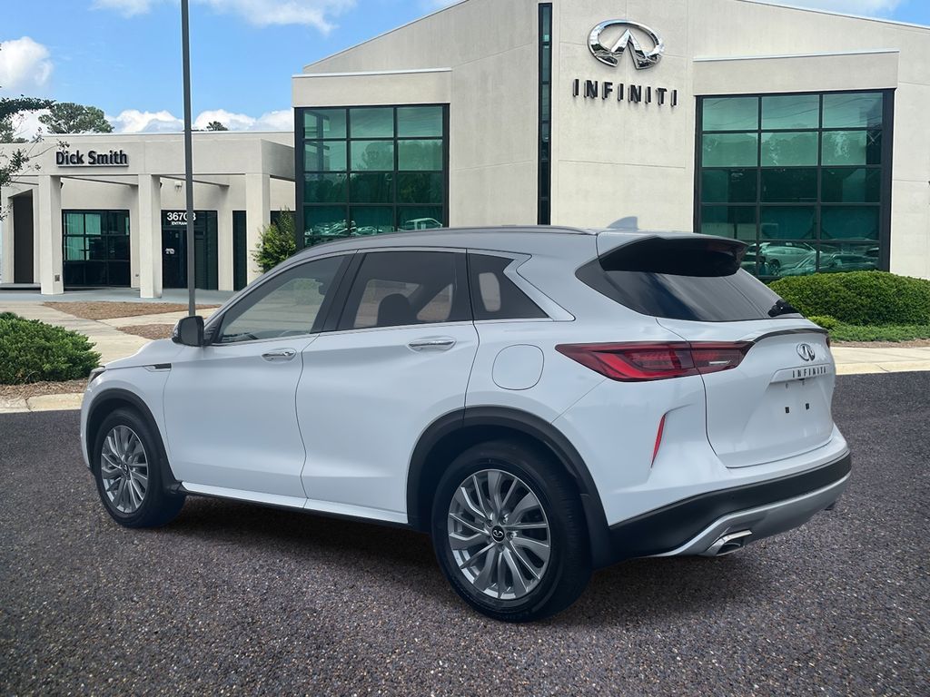 2024 Infiniti QX50 Luxe photo 3