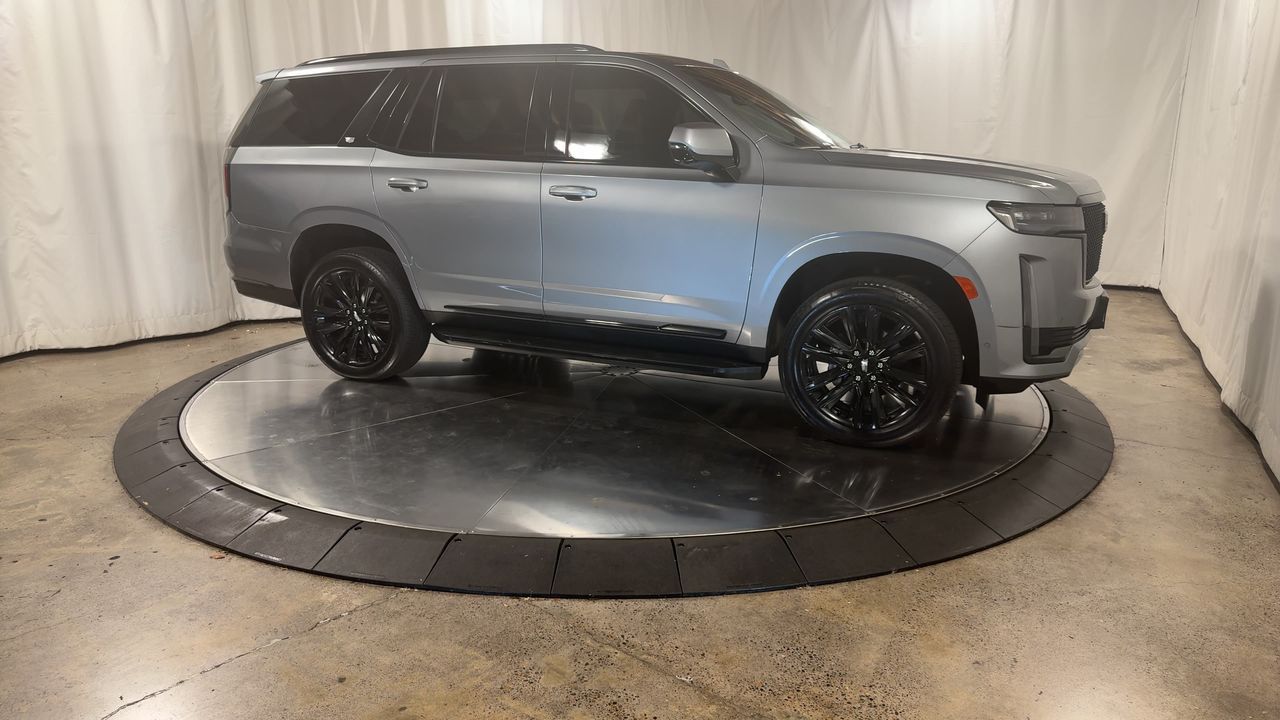 2024 Cadillac Escalade Sport photo 2