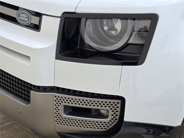 2025 Land Rover Defender 110 X-Dynamic SE photo 5