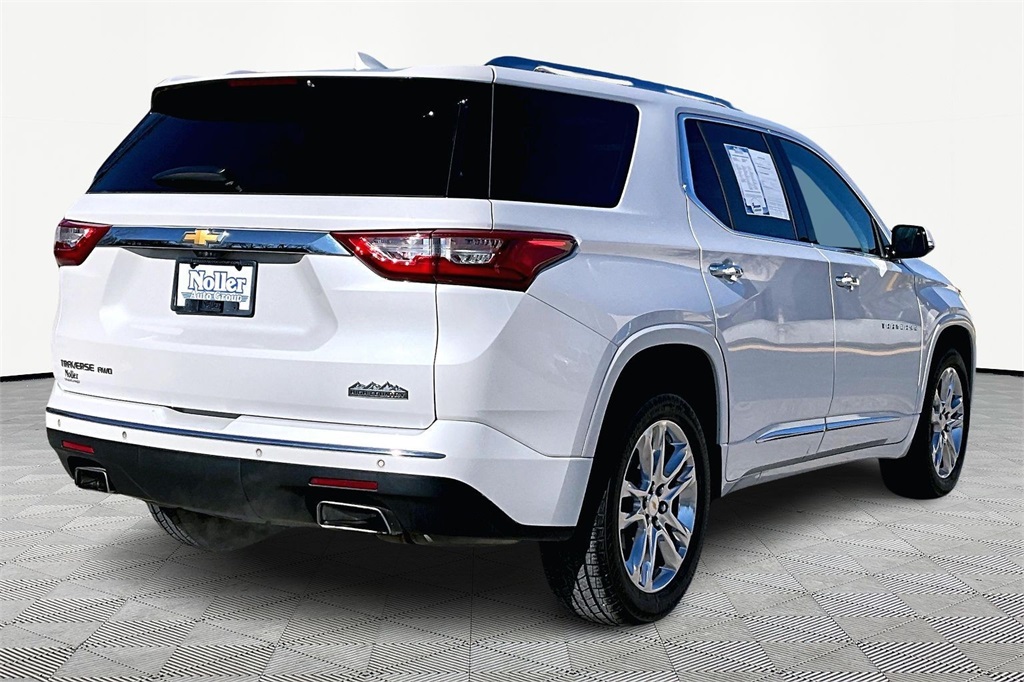 Used 2018 Chevrolet Traverse High Country with VIN 1GNEVKKW0JJ284981 for sale in Kansas City