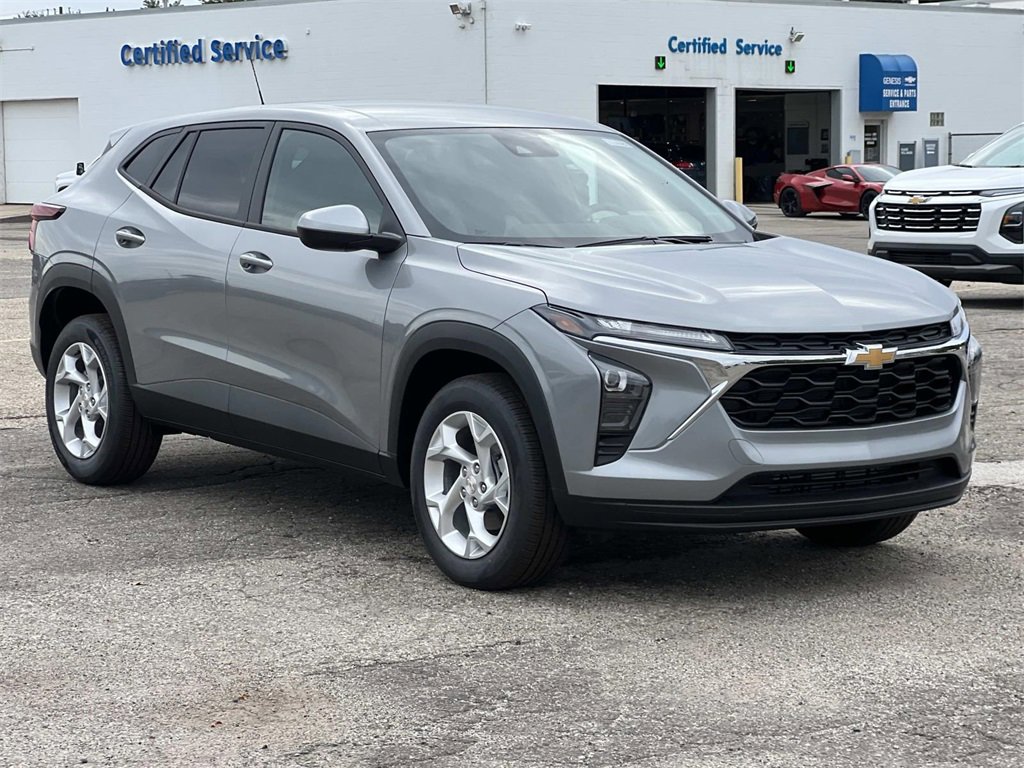 2026 Chevrolet Trax LS photo 7