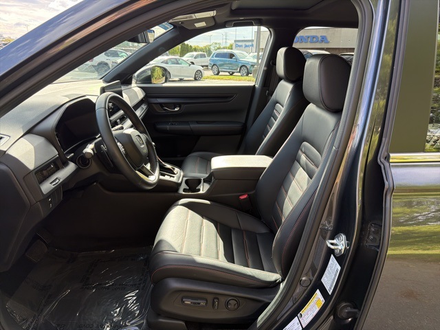 2025 Honda CR-V Hybrid Sport-L photo 4