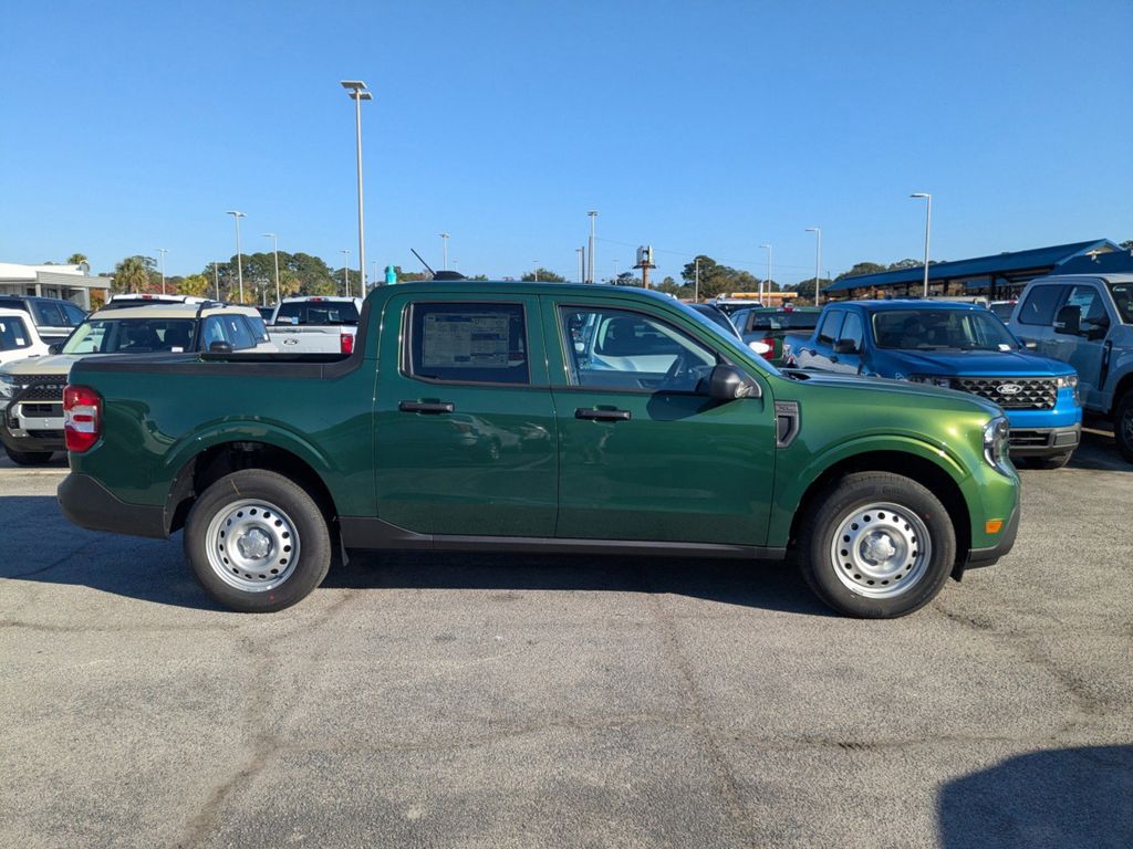 2025 Ford Maverick XL photo 2
