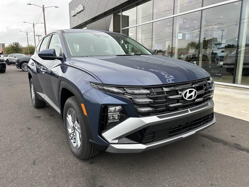 2025 Hyundai Tucson SE photo 2