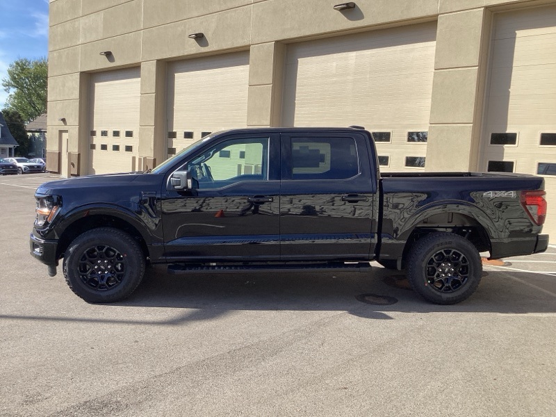 2025 Ford F-150 XLT photo 2