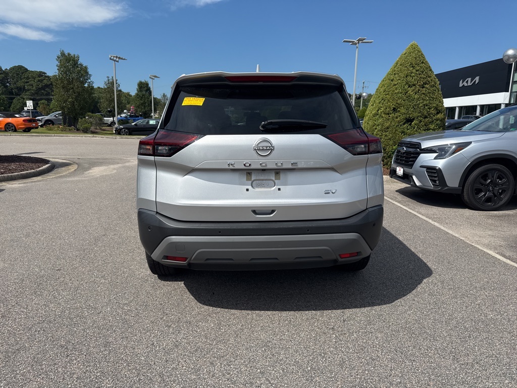 2023 Nissan Rogue SV photo 2