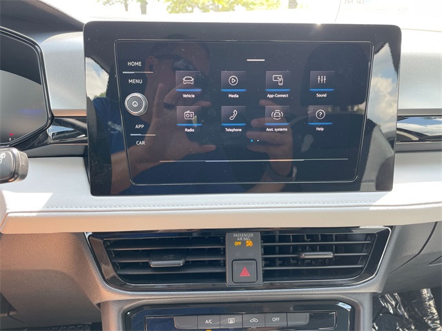 2025 Volkswagen Taos S photo 30