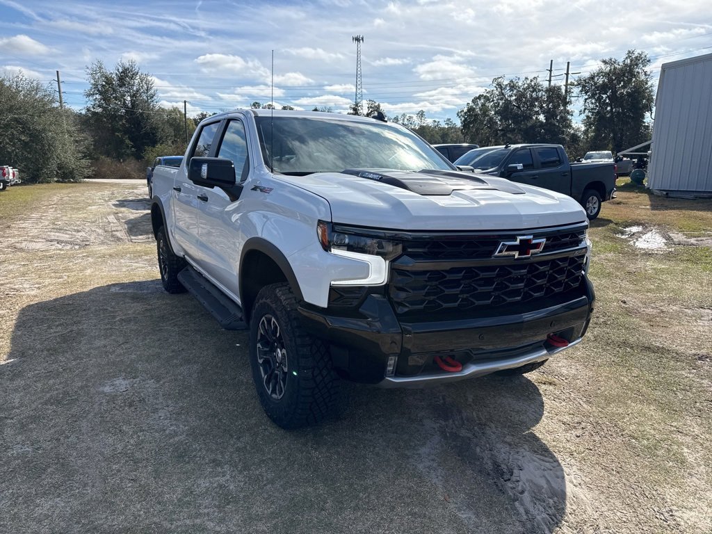 2026 Chevrolet Silverado 1500 ZR2 photo 2