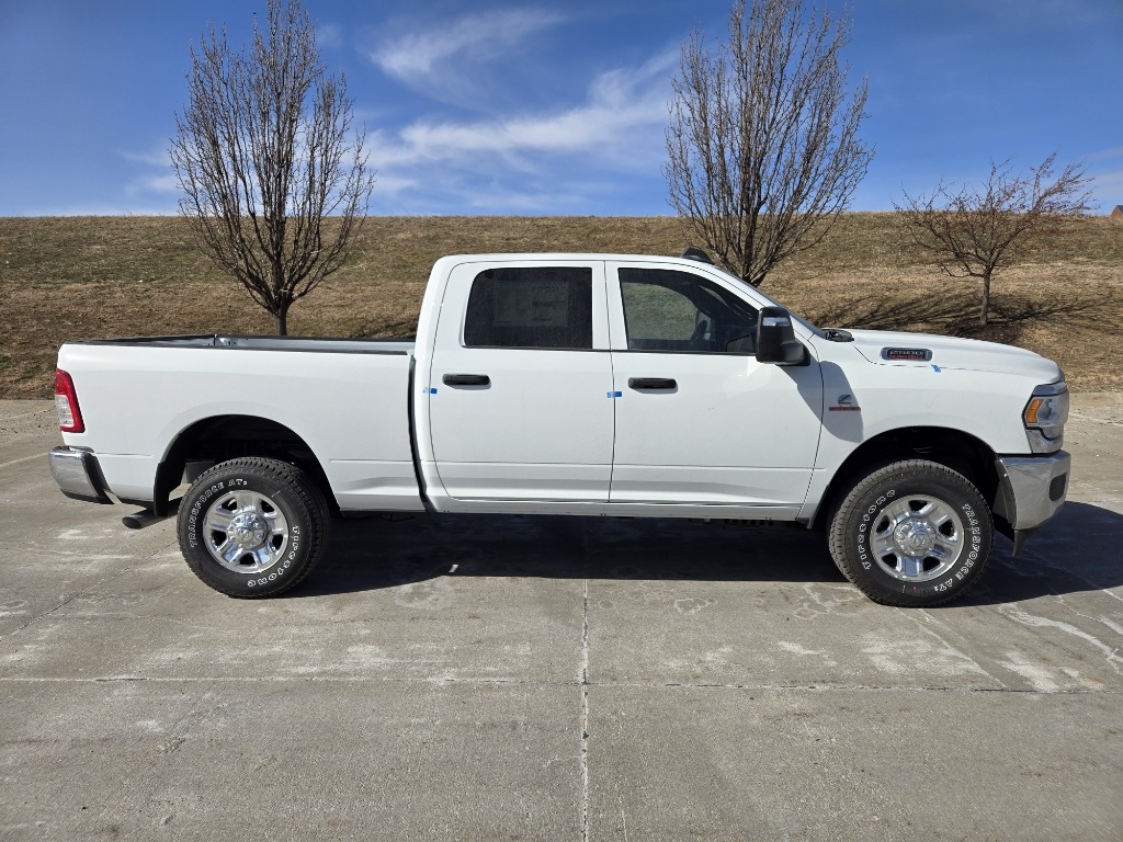 2024 Ram 2500 Tradesman photo 2