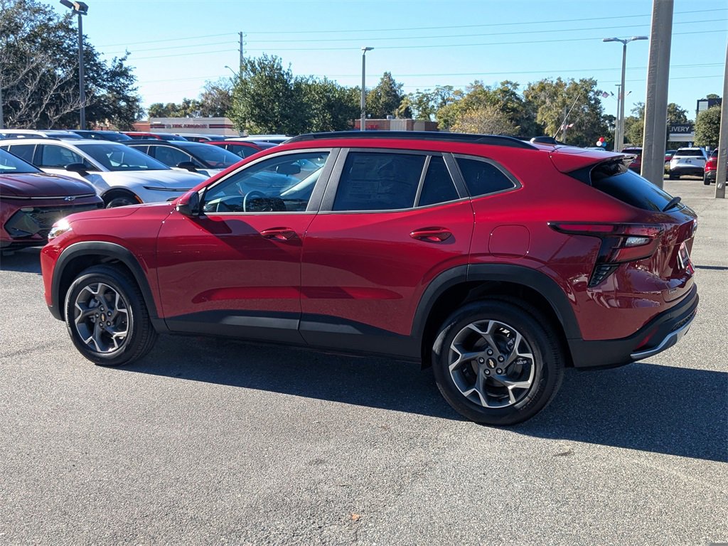 2026 Chevrolet Trax LT photo 3