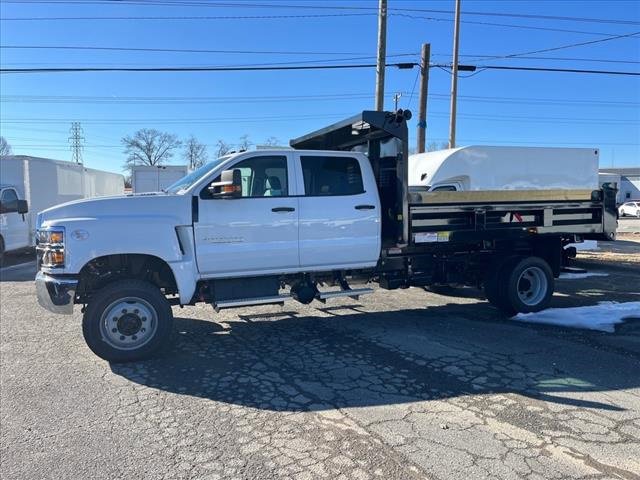 2024 Chevrolet Silverado 4500HD Work Truck photo 2