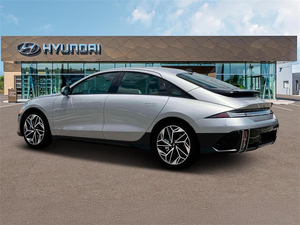 2025 Hyundai Ioniq 6 Limited photo 4