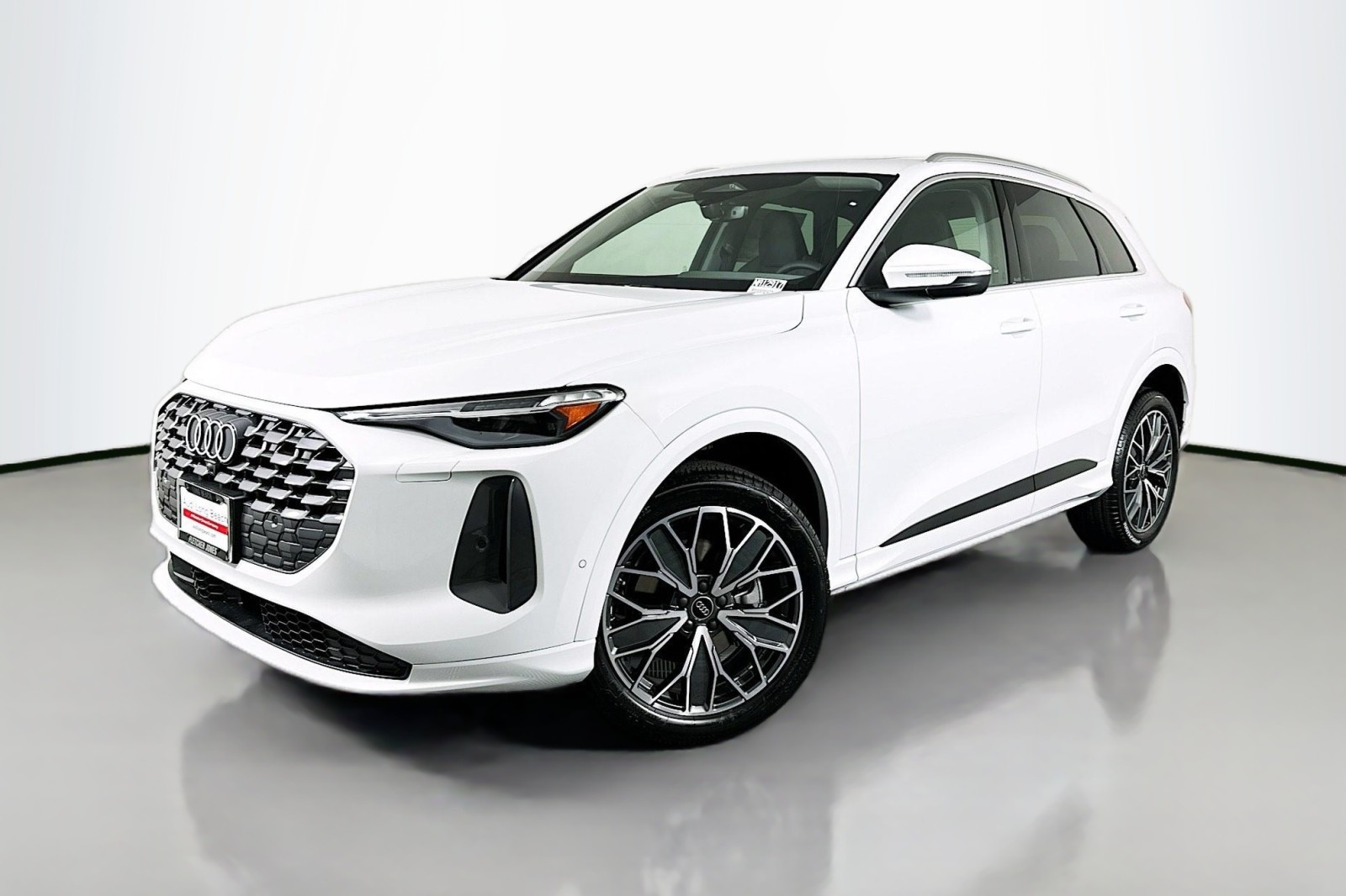 2025 Audi New Q5 Premium Plus's photo