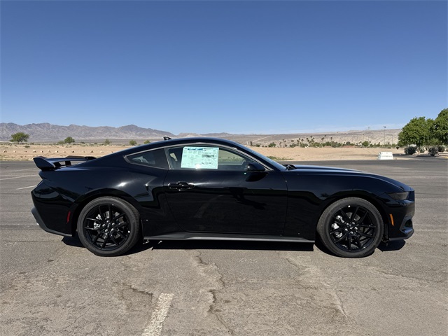 2025 Ford Mustang EcoBoost Premium photo 4