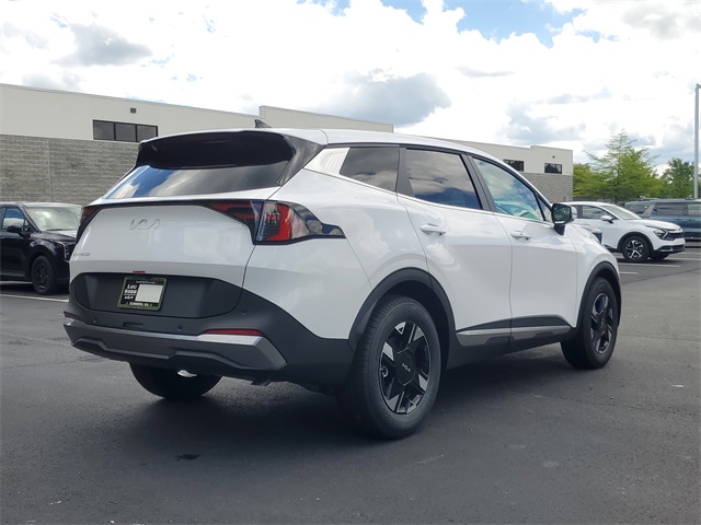 2026 Kia Sportage LX photo 4