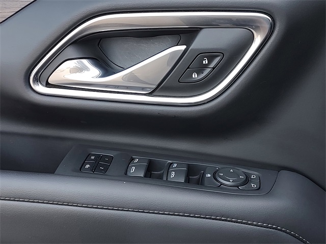 2023 Chevrolet Suburban Z71 photo 23