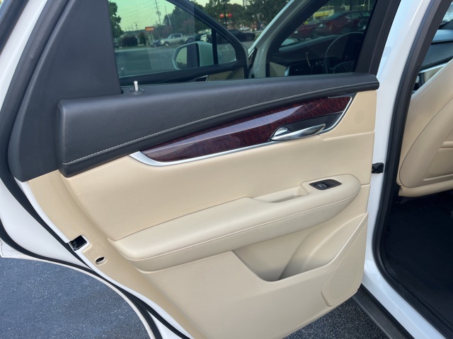 2017 Cadillac XT5 Luxury photo 12