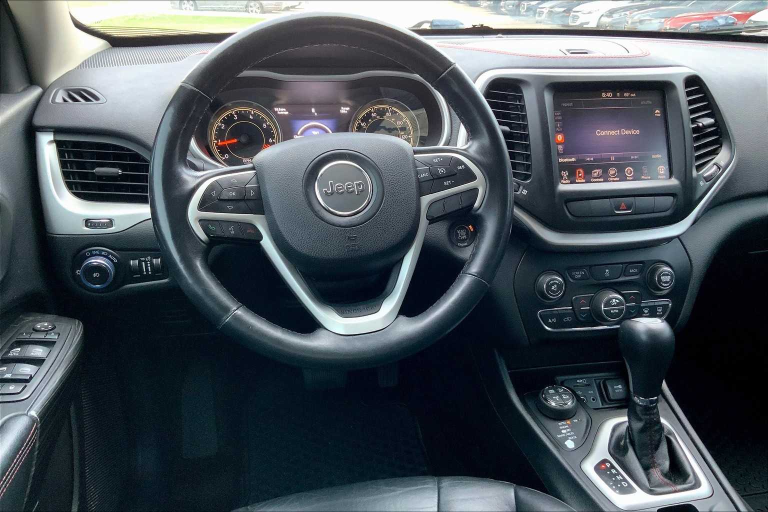 2014 Jeep Cherokee Trailhawk photo 3