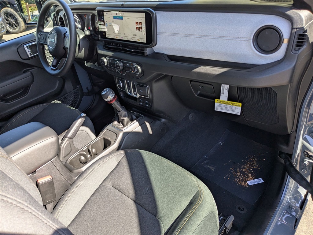 2025 Jeep Wrangler Sport photo 18