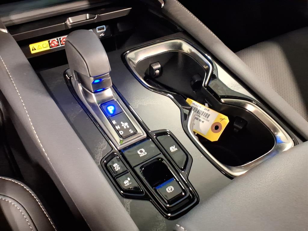 2025 Lexus RX 350h photo 8