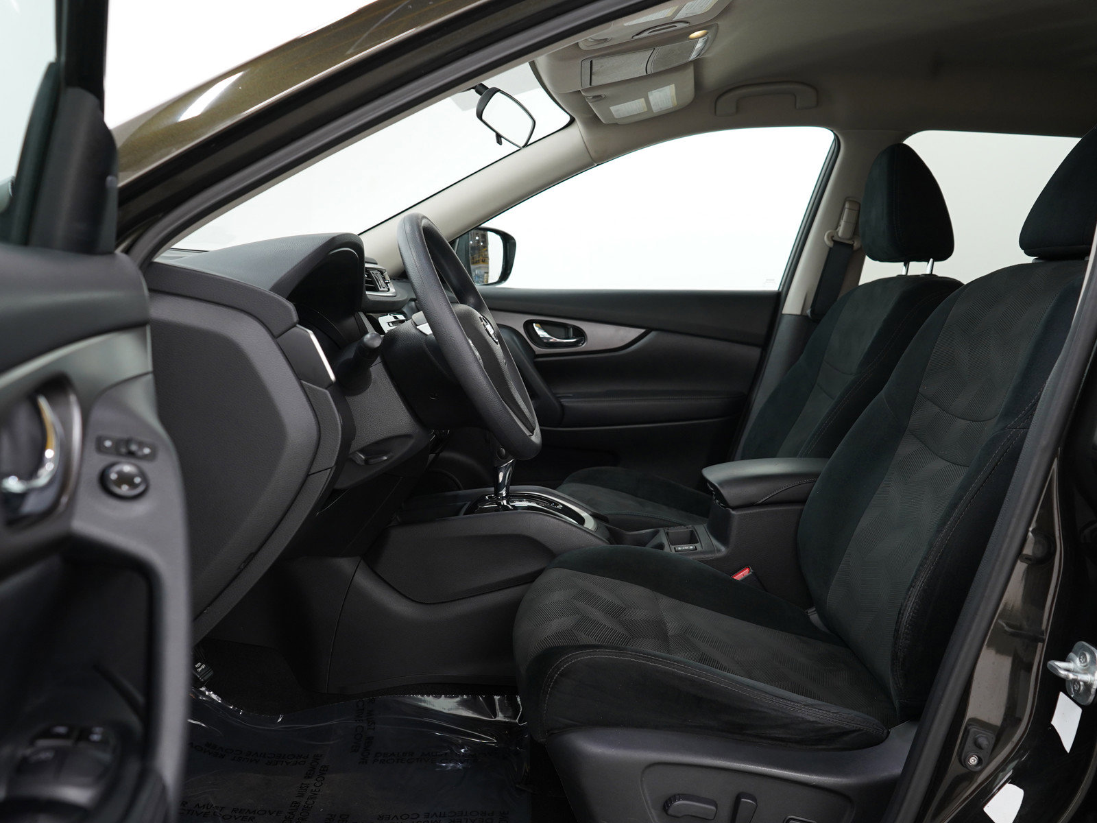 2016 Nissan Rogue SV photo 18