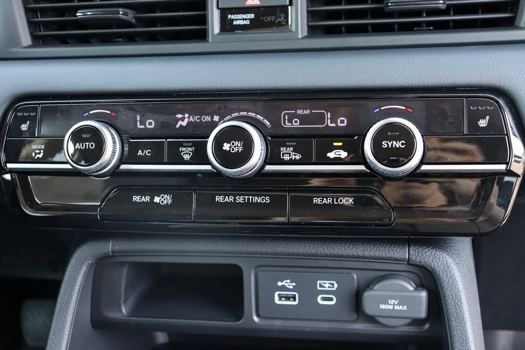 2025 Honda Pilot Touring photo 23