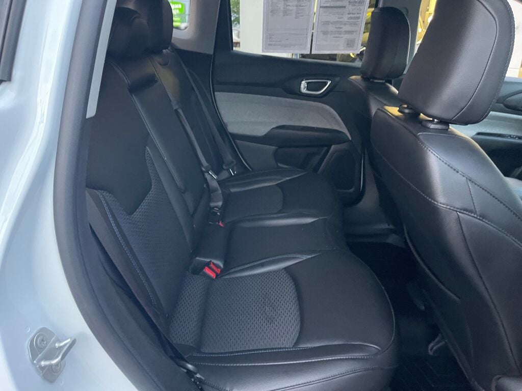 2022 Jeep Compass Latitude photo 20