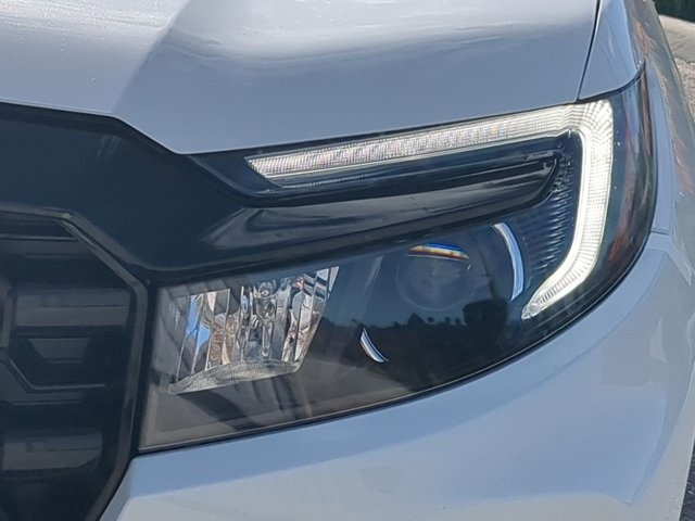 2025 Honda Ridgeline Black Edition photo 8