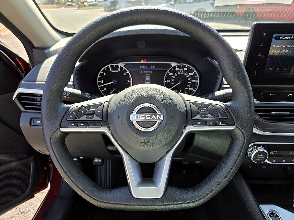 2025 Nissan Altima SV Special Edition photo 17