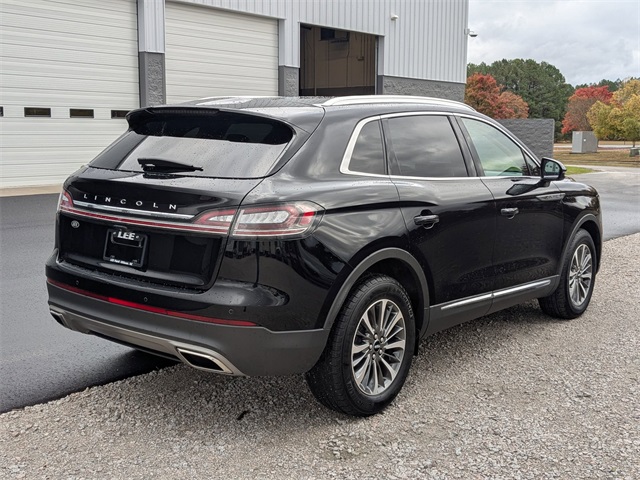 2023 Lincoln Nautilus Standard photo 2