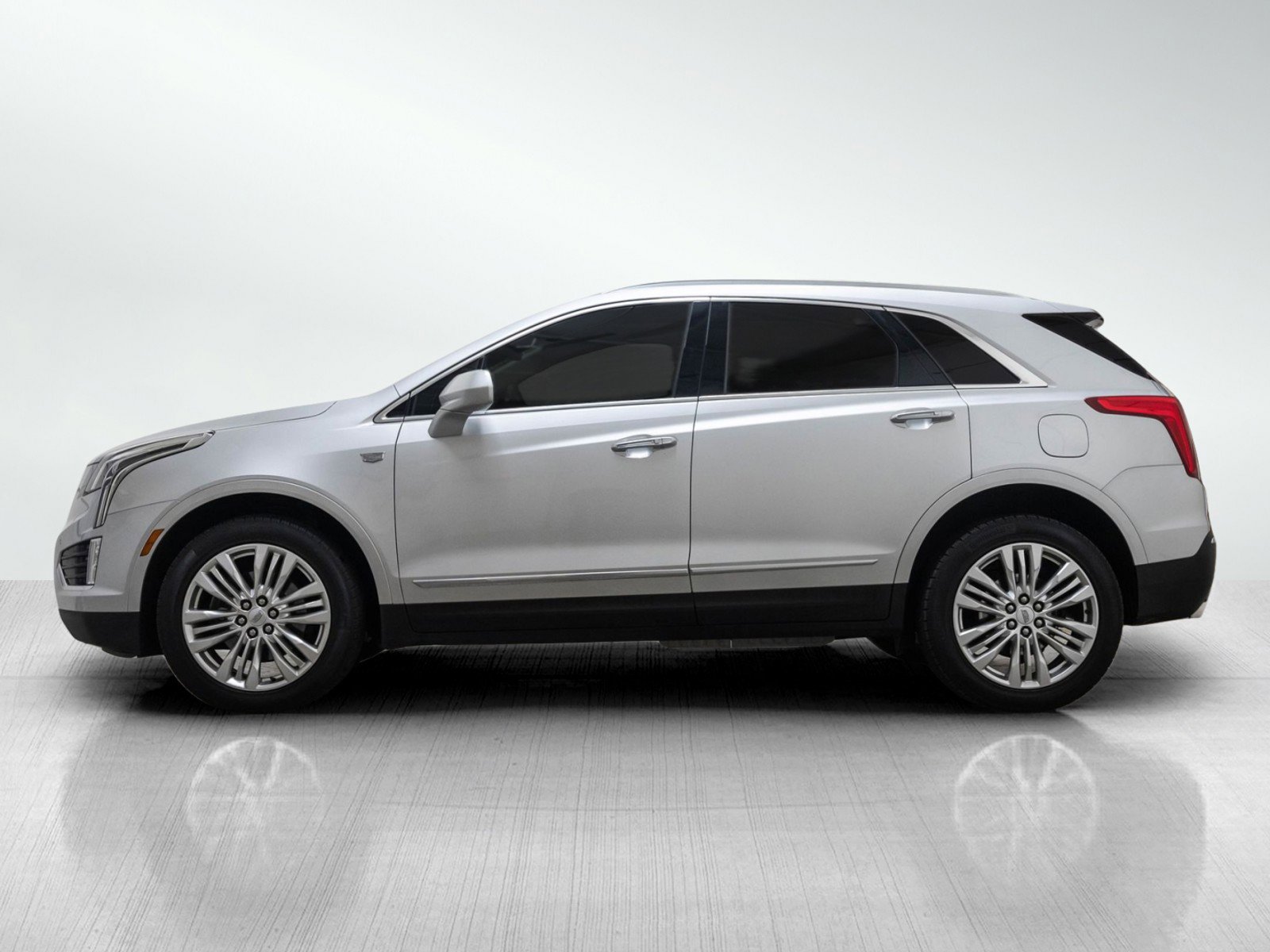 2018 Cadillac XT5 Premium Luxury photo 3