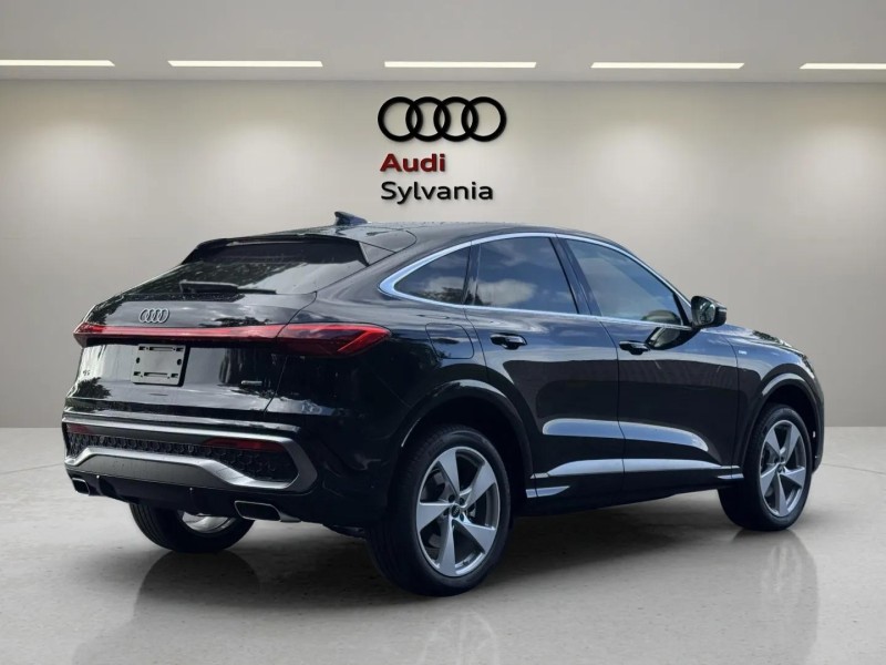 2025 Audi Q5 Sportback Premium Plus photo 8