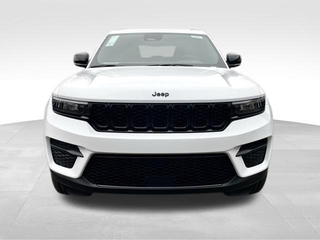 2025 Jeep Grand Cherokee Altitude X photo 2