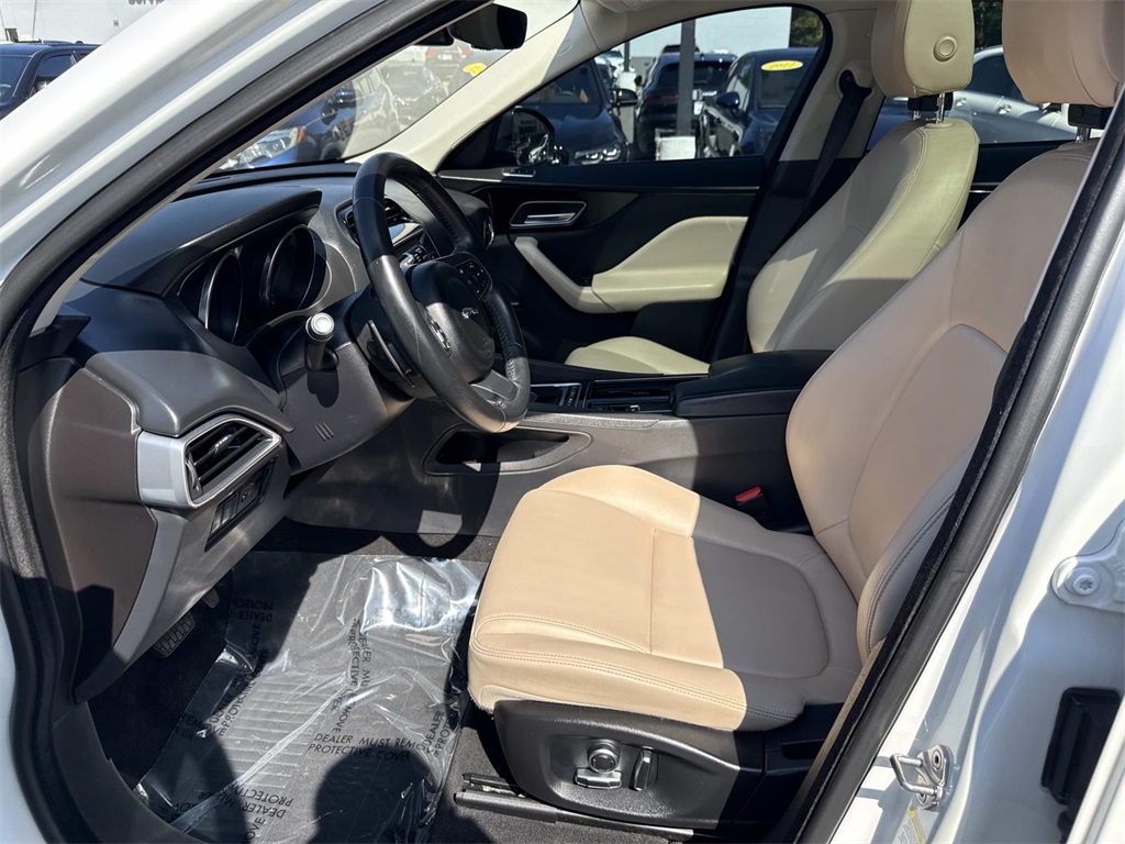 2020 Jaguar F-PACE Premium photo 20