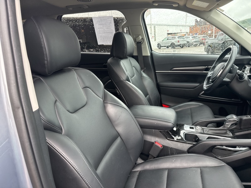 2024 Kia Telluride S photo 7