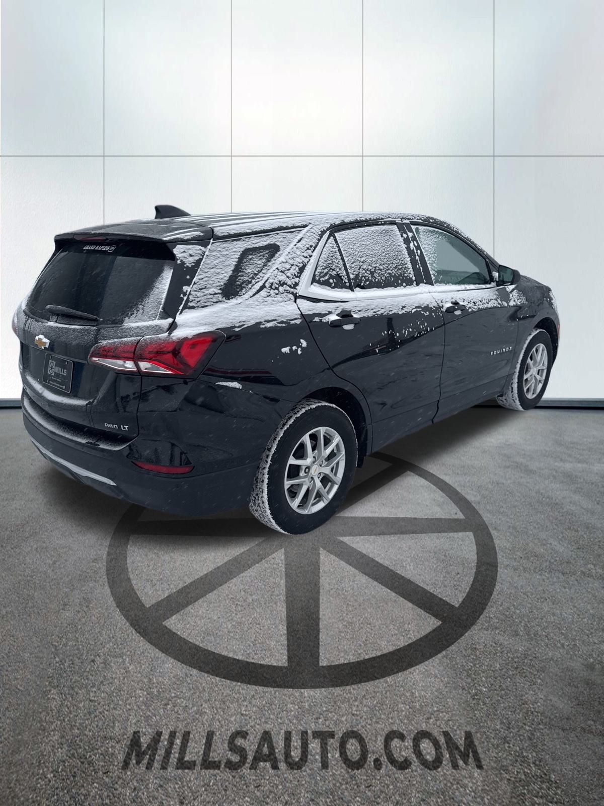 2024 Chevrolet Equinox LT photo 4