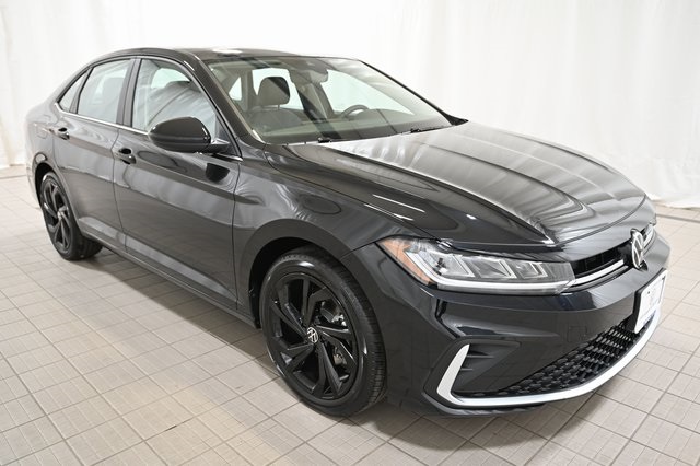 2025 Volkswagen Jetta 1.5T SE photo 13