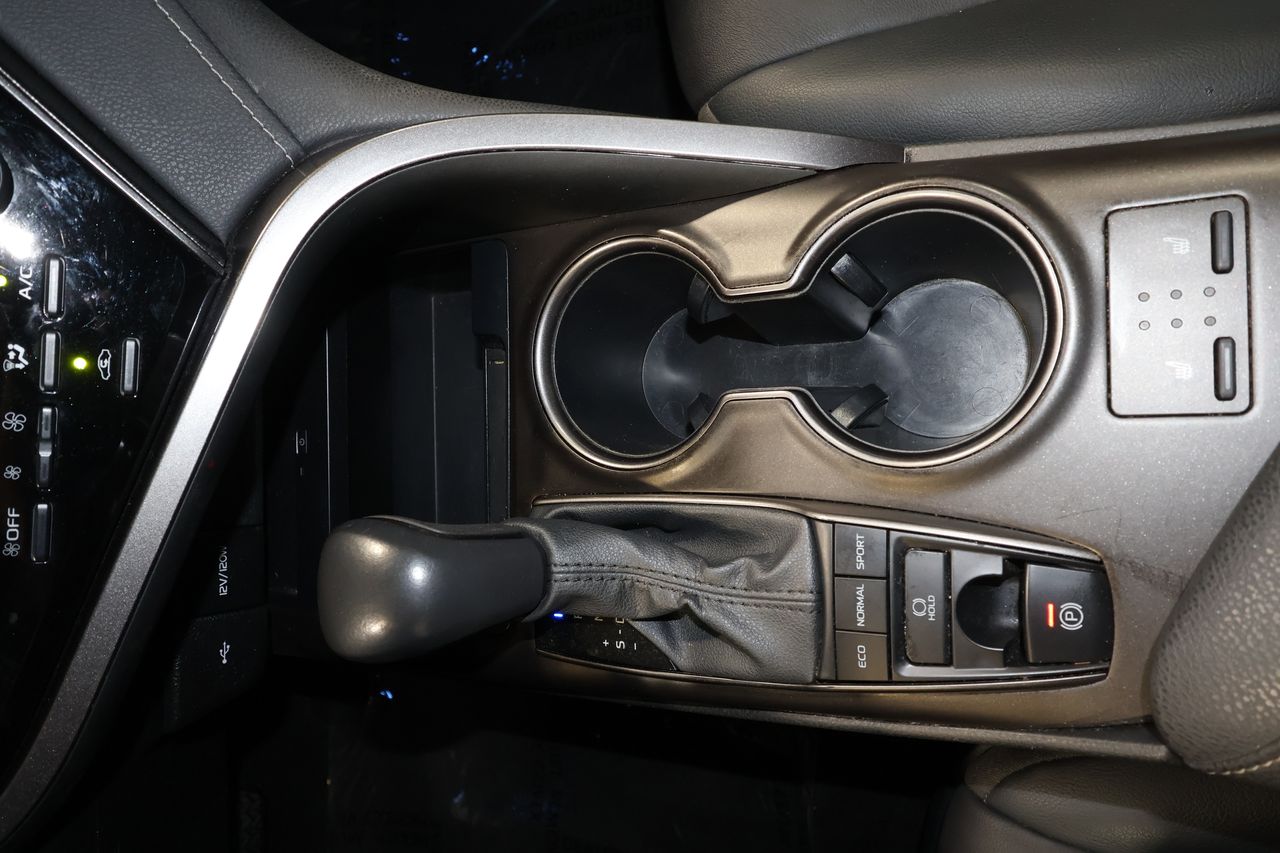 2024 Toyota Camry XSE photo 12