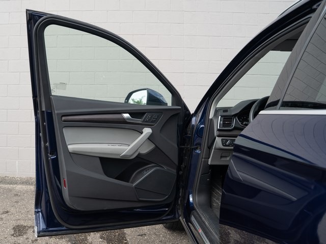 2022 Audi Q5 45 S line Premium photo 13