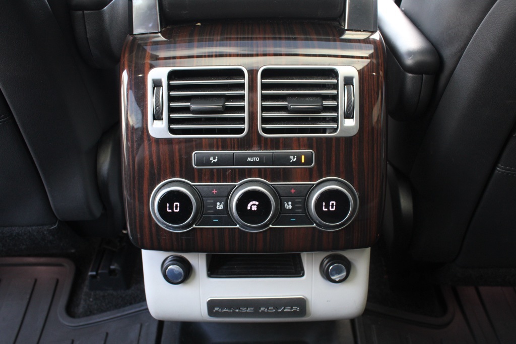 2016 Land Rover Range Rover HSE photo 38